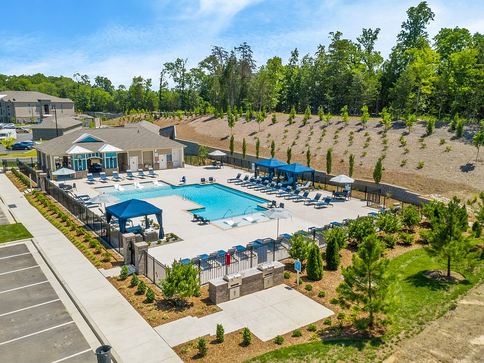 Pool views of The Lodges at Lake Wylie in Lake Wylie, SC