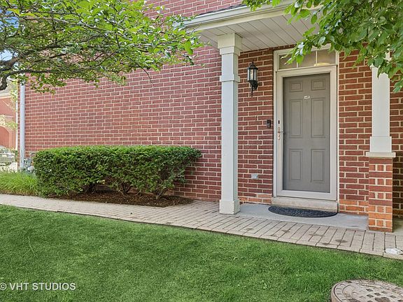 2nd image of 1007 Enfield Dr #1007