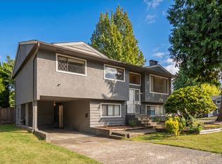 20783 Thorne Ave, Maple Ridge, BC V2X 7R1