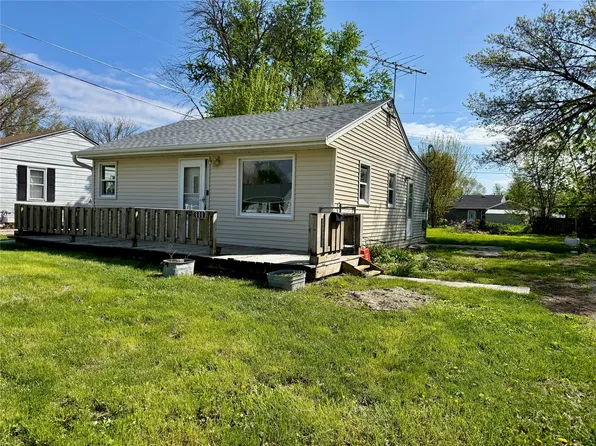 600 E 24th St S, Newton, IA 50208