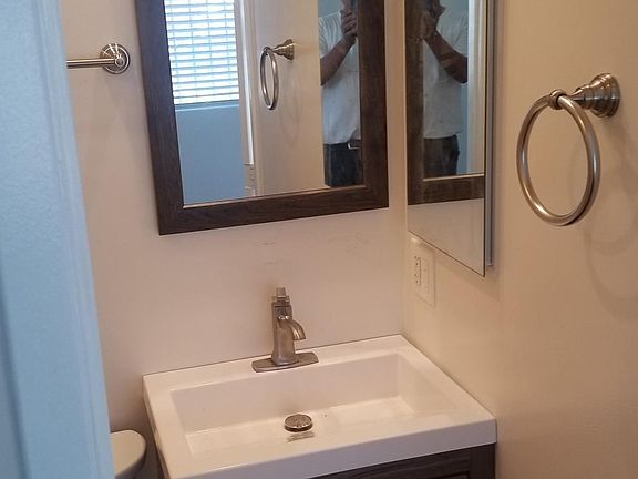 2nd image of 2428 W Avenue 33