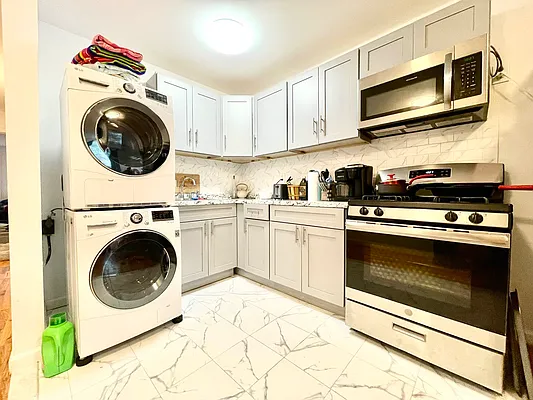 Rented by Pear NYC LLC | media 23