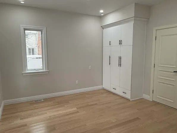 (undisclosed Address), Flushing, NY 11358