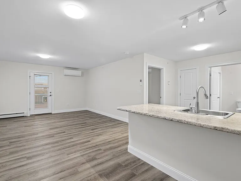 Cumberland Woods Apartments — Photo 11