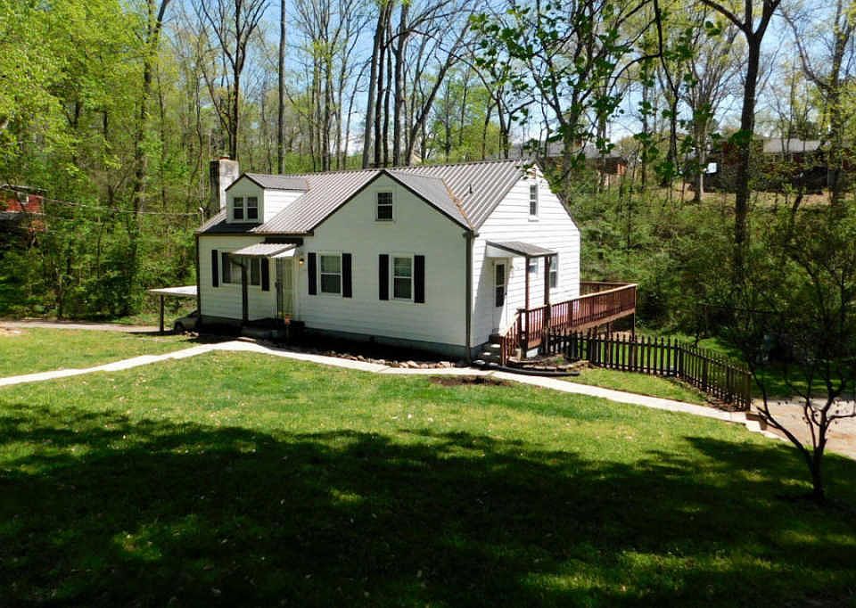 1st image of 310 Beechwood Dr