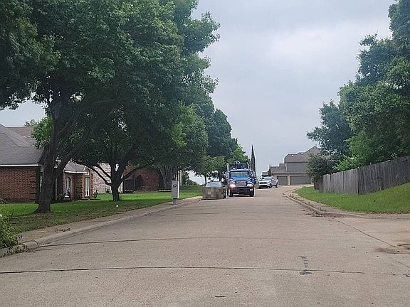 5th image of 1101 Lexington Ln