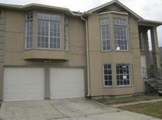 5641 New England Dr, New Orleans, LA 70129