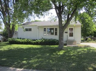 2127 Indian Rd, Waukegan, IL 60087