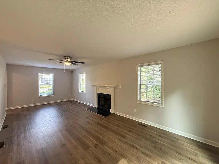 5337 Moss Creek Ln — Photo 7