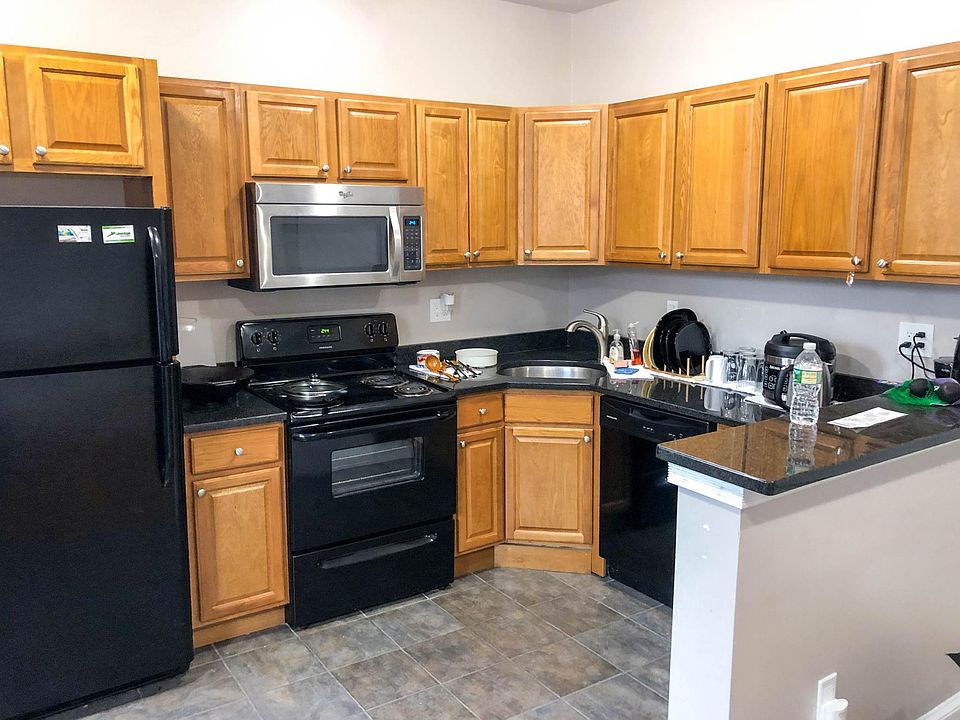 2nd image of 1066 Commonwealth Ave #62G