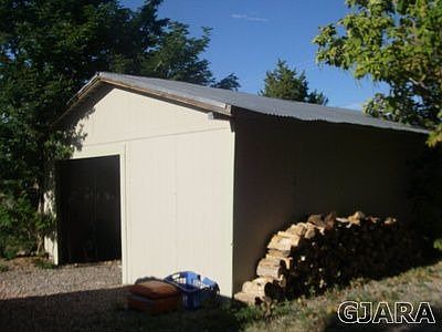 Oversized 1 car garage