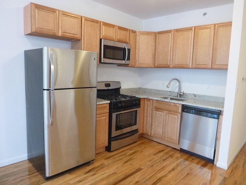 1st image of 2256 3rd Ave Ste 2