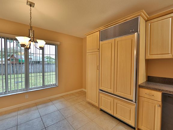 4th image of 4465 Longford Dr