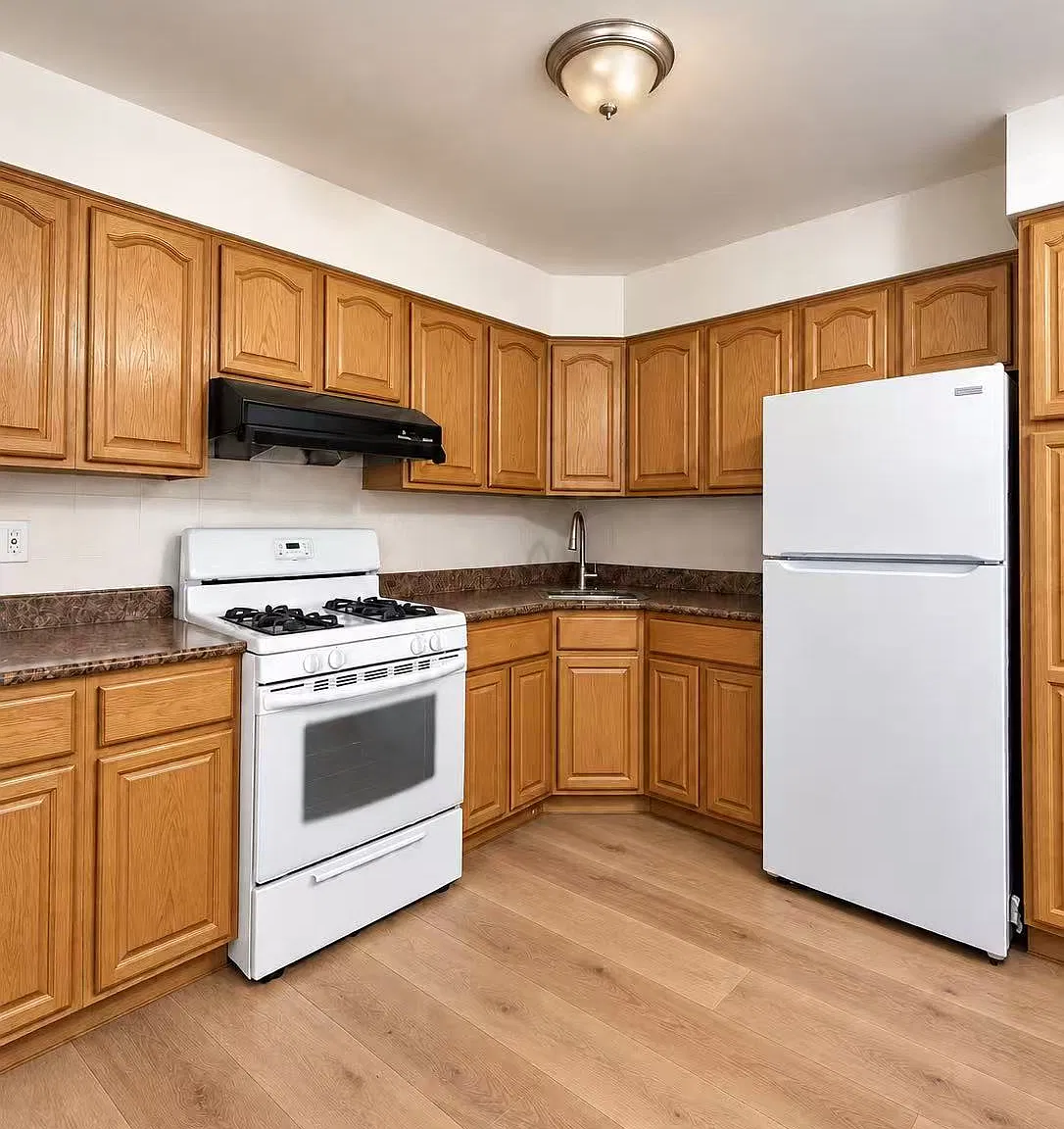 3 bed, 1300 sqft, $2,900 — Photo 1