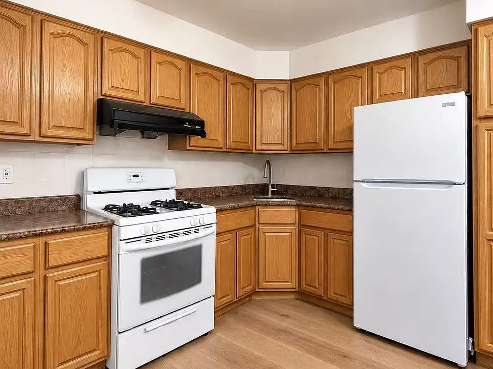 7145 Parsons Blvd #3F