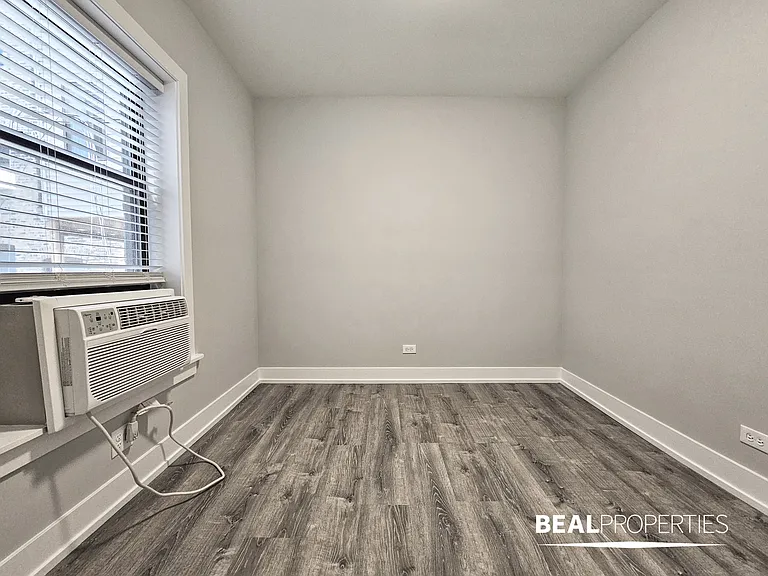 701-715 West Brompton — Photo 6