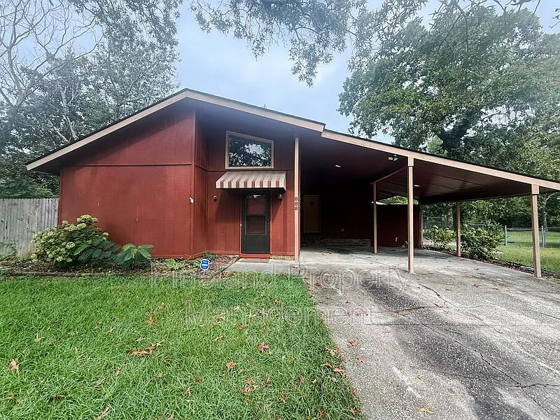 888 De Paul Dr
