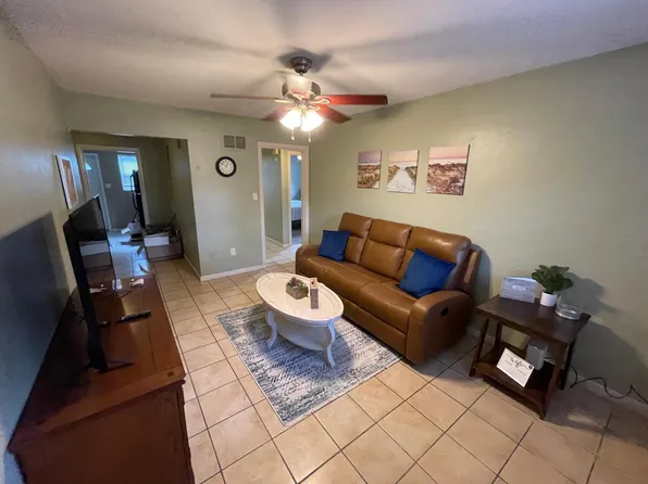 1239 NW 9th Ave, Gainesville, FL