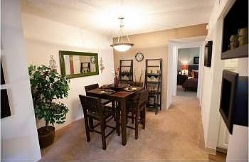 1st image of 305 Glades Cir