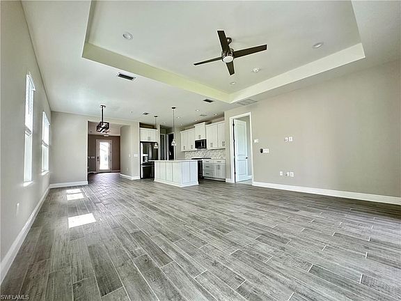 4th image of 4580 Centaurus Cir