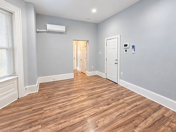 3rd image of 4727 Leiper St APT 1F