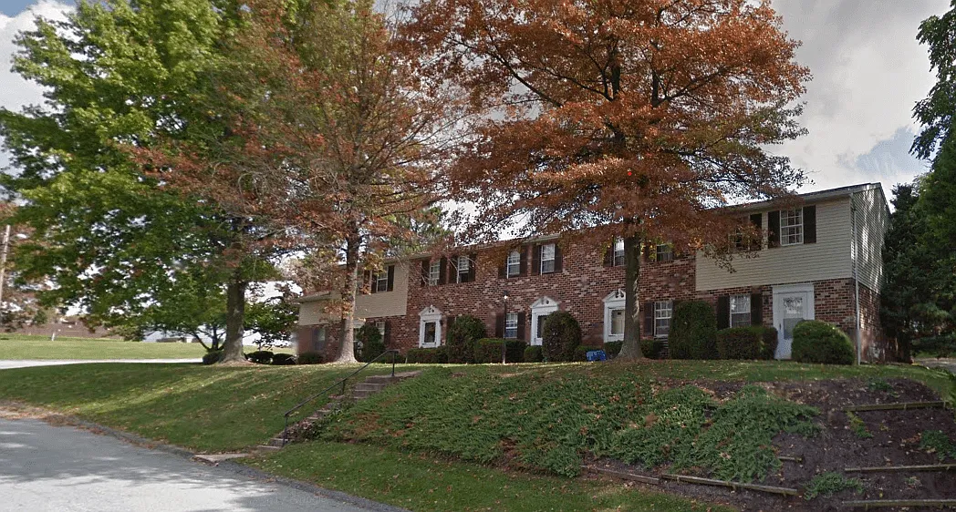 100-108 Boxwood Road — Photo 1
