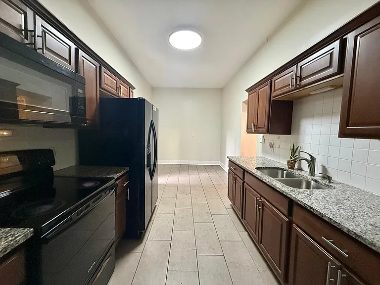 4437 Lorain Ave #DOWN — Photo 8