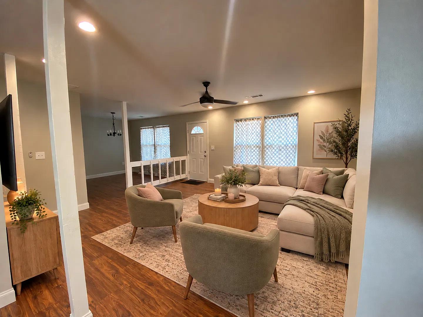 Lovely Spacious & Updated 4 Bed 3 Bath Home In Chapel Hill! — Photo 2