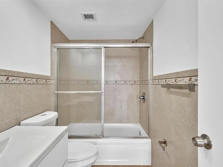 2801 NE 183rd St #1703W — Photo 27