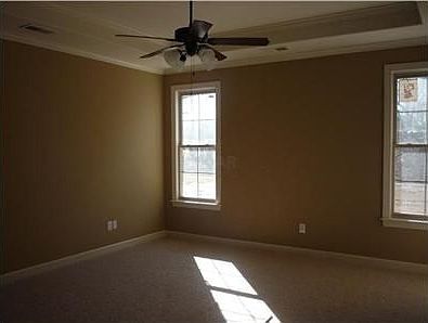 5th image of 105 Huntington Dr