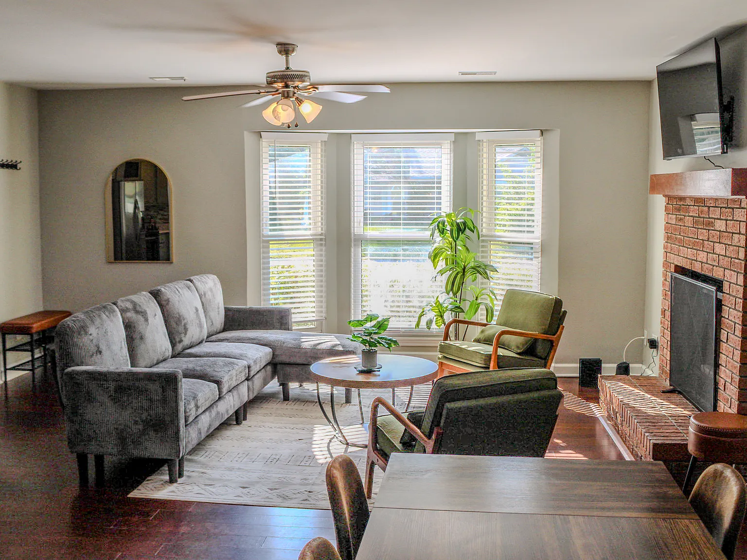 3 bed, 1700 sqft, $4,500 — Photo 4
