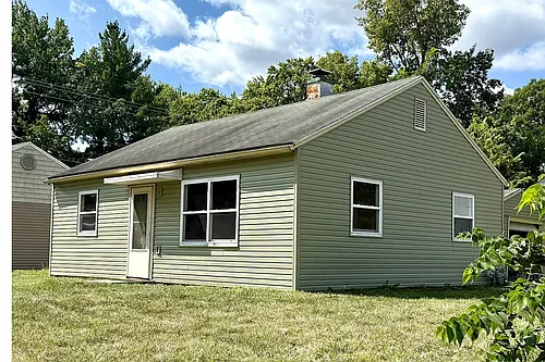 1301 S Cottage Grove Ave Photo 1