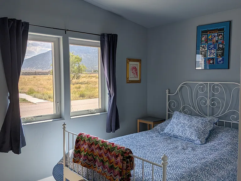 Front bedroom with queen