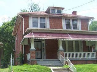 1016 Farmer St, Petersburg, VA 23803
