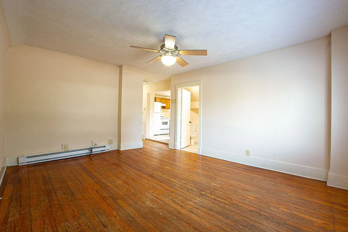 Building Photo - 133 S 38th St
