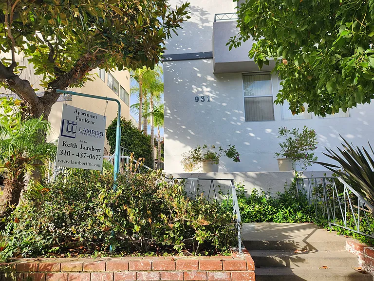 931 Euclid St — Photo 4