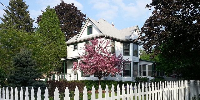 1st image of 350 McHenry Ave