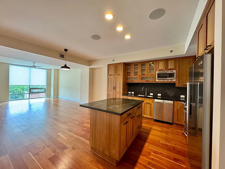 601 W Rosemary St #319 — Photo 1