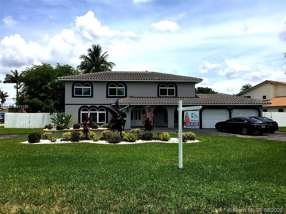 1st image of 7515 N Oakmont Dr