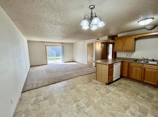 4040 McKenzie Dr SE, Mandan, ND 58554