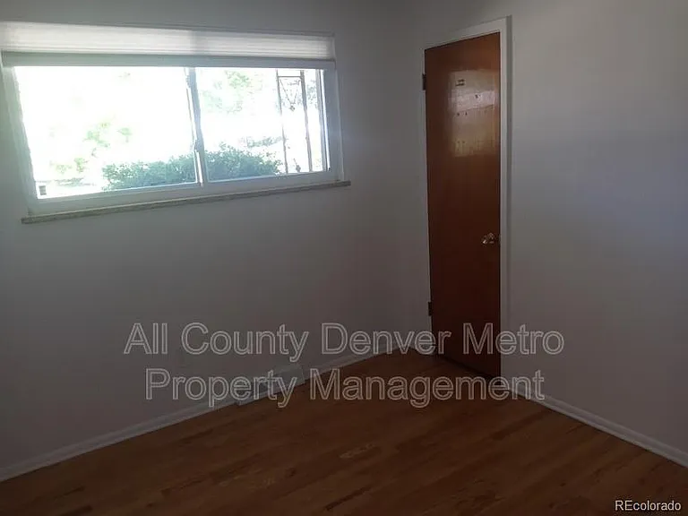 1610 S Allison St — Photo 7