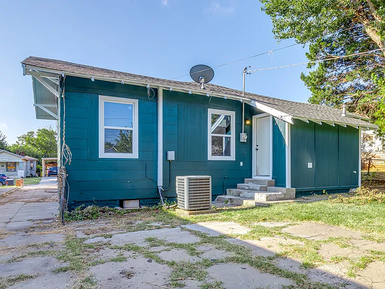 1723 W Park Pl — Photo 51