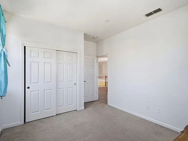 871 Larkspur Ln — Photo 6