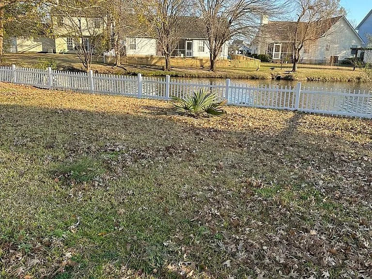 8512 Litchfield Dr — Photo 3