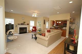 2nd image of 136 Heritage Point Dr