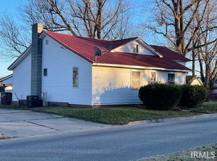 114 Railroad St, Middlebury, IN 46540