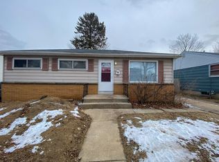 5740 N 72nd St, Milwaukee, WI 53218