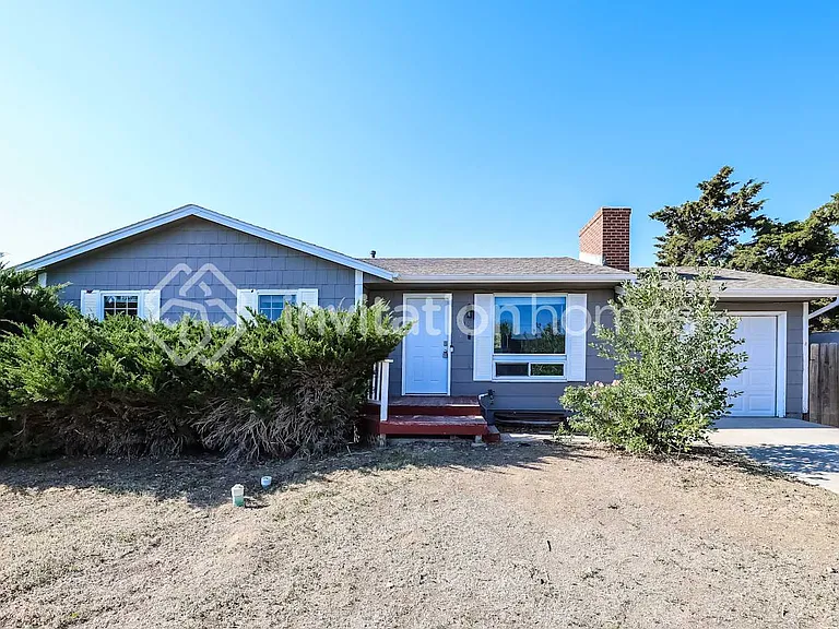 1530 S Salida Way — Photo 1