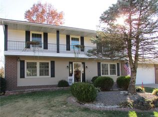 5313 River Aire Dr, Godfrey, IL 62035