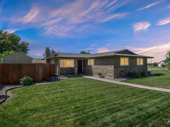 2104 Hillcrest Ln, Caldwell, ID 83605